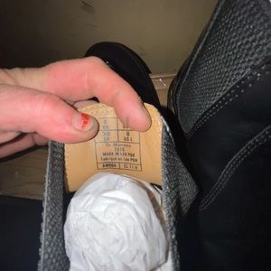 2976 dr martens chelsea brand new size 8 runs big